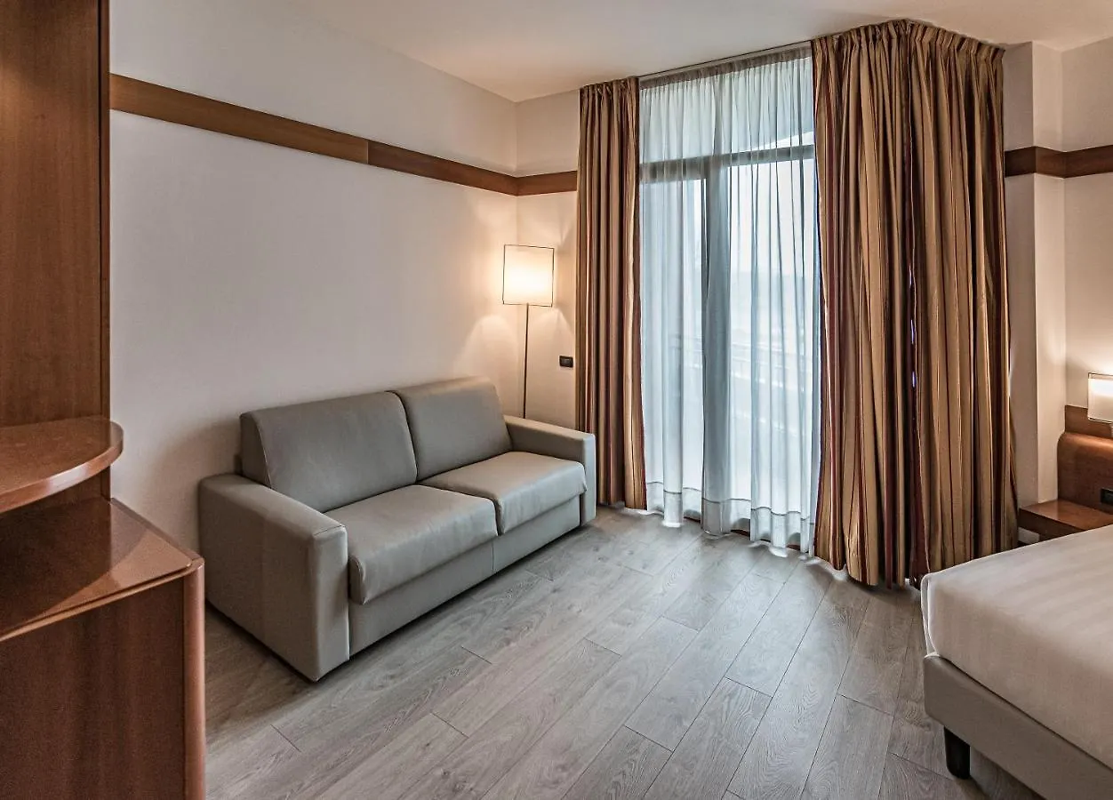 Bb Hotels Smarthotel Re Milano Nord Sesto San Giovanni İtalya