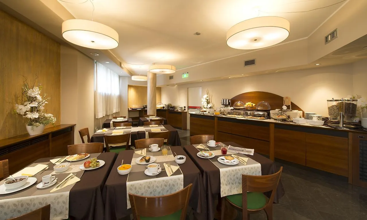 Bb Hotels Smarthotel Re Milano Nord Sesto San Giovanni 4*,  İtalya